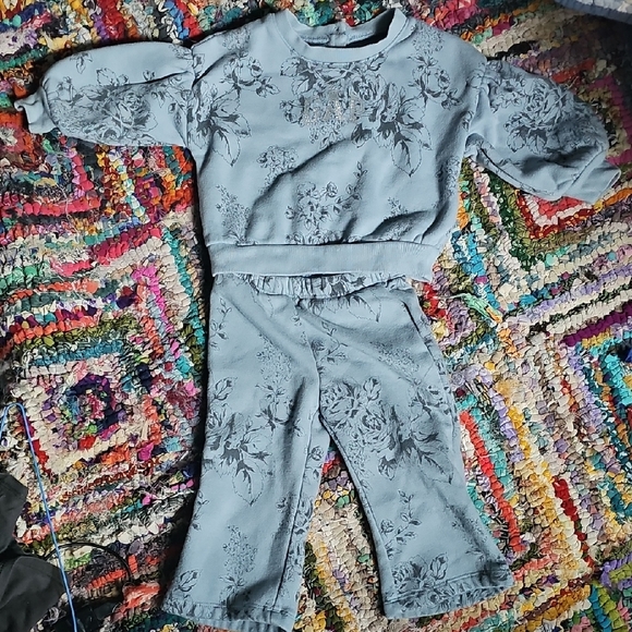 GAP Kids Floral Matching Set - Blue and Gray - Picture 1 of 3